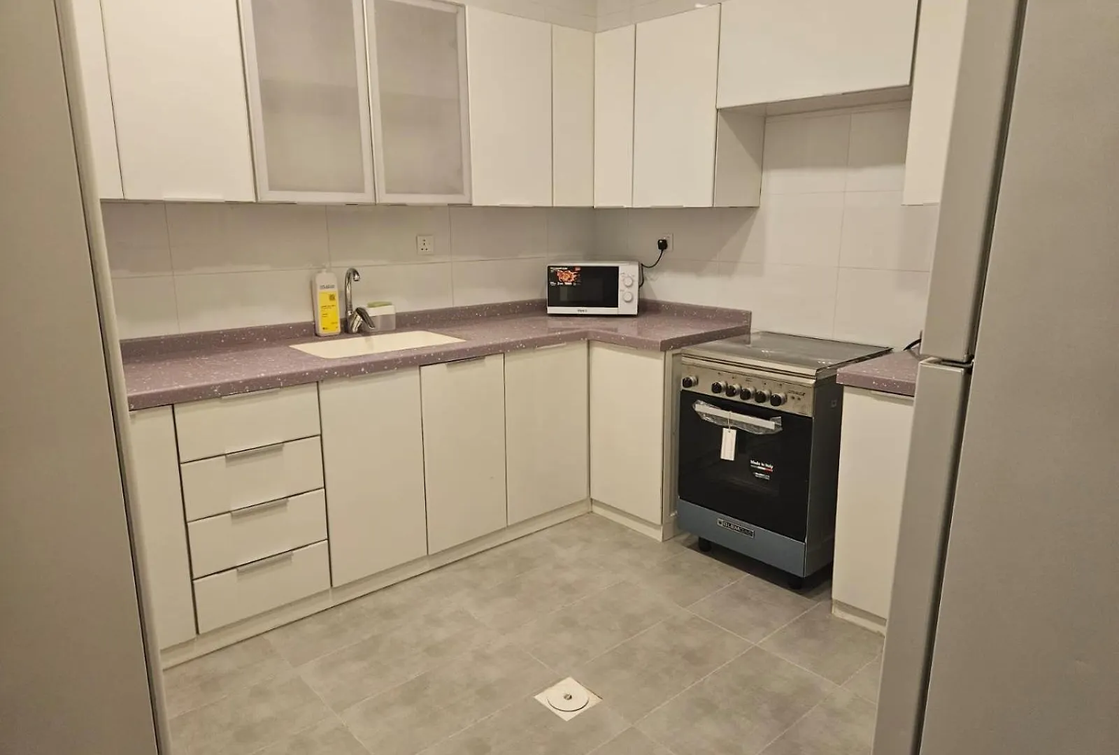 Apartment شقة مودرن قريبة من المطار Jeddah