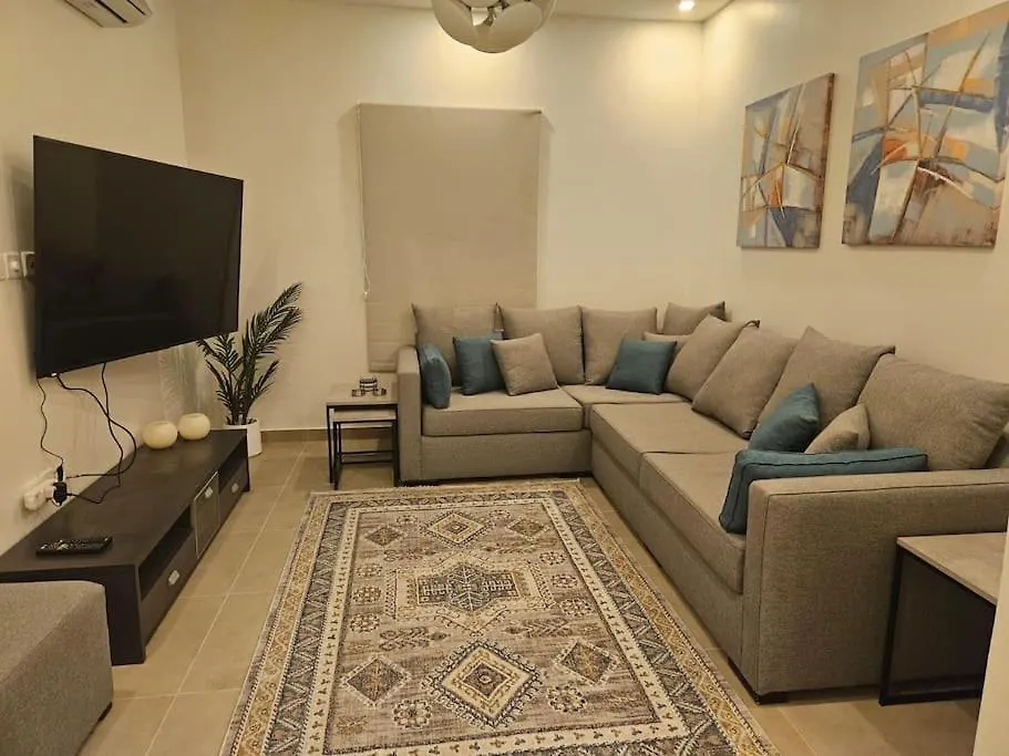 شقة مودرن قريبة من المطار Jeddah 0*,